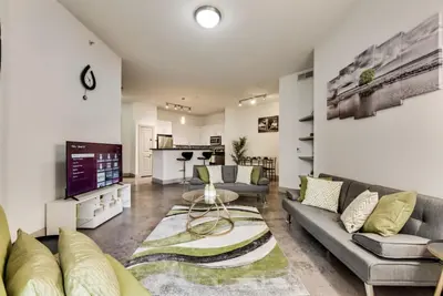 Image de Tranquil 2br I Pool I Gym I Parking I Workspace