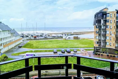Lumineux triplex, lumineux, vue sur mer, idéalement situé