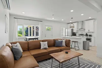 Image de New Luxury Apartment | Sodus Point | King Bed