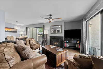 Image de Cozy 2br Condo w\/ Pool and Patio near Old Town