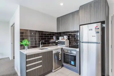 Image de Sleek 2br 1ba Retreat in Scotia Place