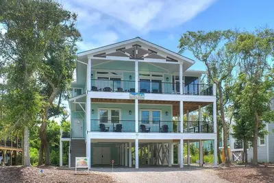 Image de Gorgeous 4br, 3 Full Ba, 2 Half Ba, Walk to Beach, Swim Spa, Elevator, Sleeps 9