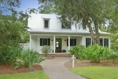 Image de Montage 4br, pet friendly with fenced yard, Wilson Village Home 5042