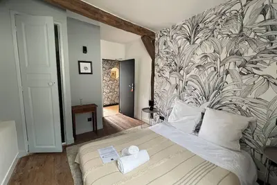 Image de Chambre Picassiette - 1 Avec Coin Repas-Billard-Babyfoot-Terrasse