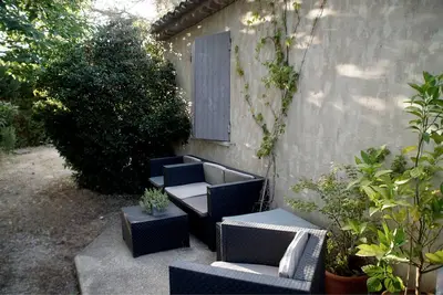 Image de Le Cabanon PROVENÇAL! Mazet traditionnel au cœur de la Vallis Clausa.