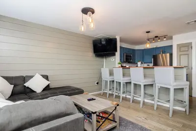 Image de Beautiful pet friendly duplex with prime location - K219