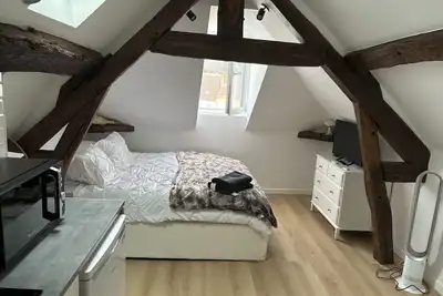 Image de Venez découvrir notre charmant appartement sur les hauteurs du vieux Pontoise.