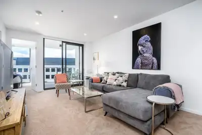 Image de New to Vrbo: Lovely 2br Apartment w/ free parking on premises