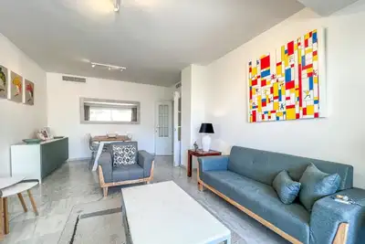 Image de Appartement avec 2 chambres, piscine, salle de sport et activités à Estepona
