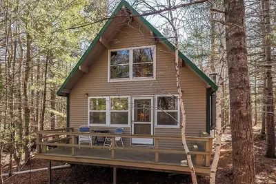 Image de Cozy 2-bedroom cabin, with woodstove, near Acadia's best Hikes, Lakes, and SWHbr