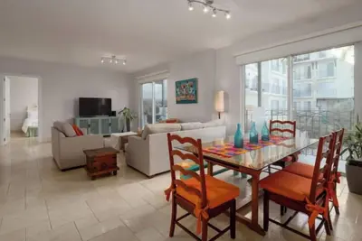 Image de Cozy 2 Bedroom apartment\n\n