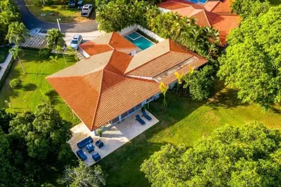 Image de Modern Golf & Lake View Villa, sleeps 8 guests
