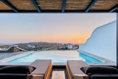 Deluxe Villa with Private Pool & Sea View