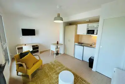 Image de We Live In R - Suite 302