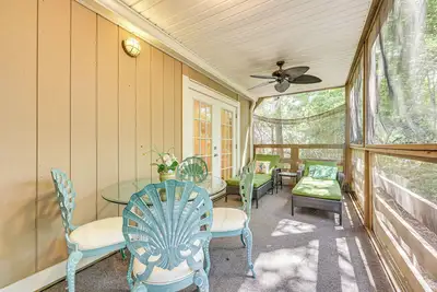 Image de Fernandina Beach Condo w/ Pool + Path to Beach!