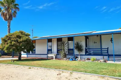 Image de Lil Blue Beach House, Port Hughes