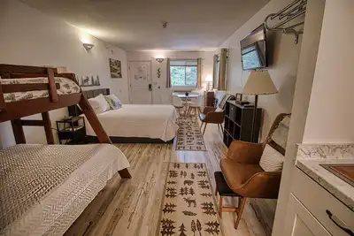 Image de Updated Golf and Ski Condo Sleeps 5 by Shanty Creek