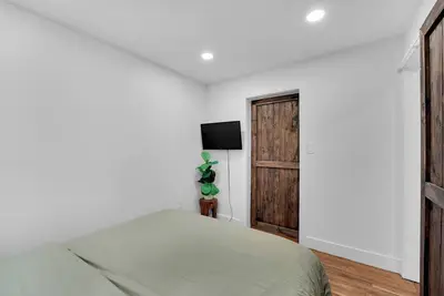 Image de Cozy 3-bedroom condo with Ac and WiFi in lovely North Brunswick Township
