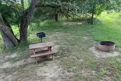 Image de Honeyberry Hideout Campsite at B Berry Farms & Co.