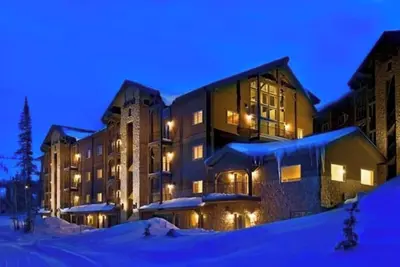 Image de Attached Private 2-Car Garage - 2bd/2bth- Newly Updated