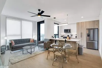 Roro 2br nr Shops & Asu | Mins to Airport | Pet-friendly