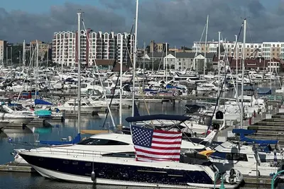 Image de Luxury Yacht In Downtown Milwaukee 3br, Kitchen, Flybridge, Amazing Views!