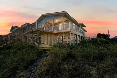 Image de Amazing Views! Oceanfront next to Pier. 5 bed 5 bath. Sleeps 11. Family Friendly