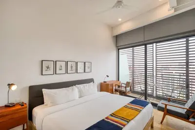 Image de Mr. W | Modern Elegant Apartment | Balcony | Gym