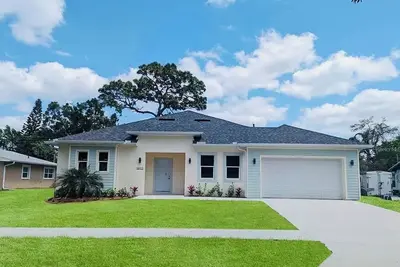 Image de Brand New Tampa Oasis with Private Jacuzzi Retreat