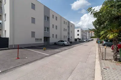 Image de Appartement de deux chambres avec la terrasse Trogir (A-23453-a)