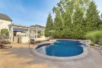 Image de New Jersey Home w/ Private Office & Backyard Oasis