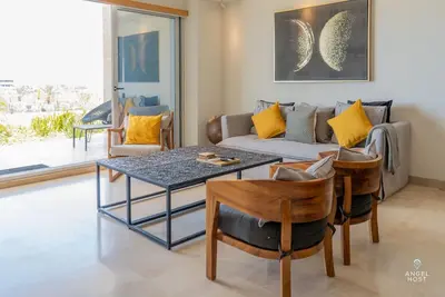 Image de Steps to Tennis and the Beach, Shared Pool and Gym