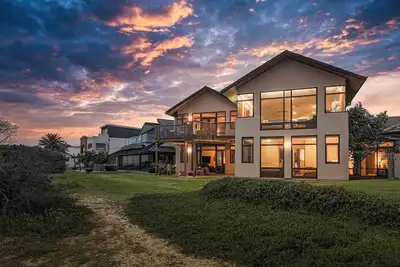 Image de Seascape - Luxurious Beachfront Retreat at Tennyson