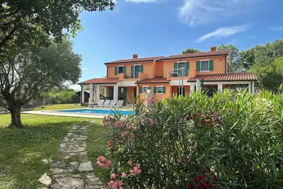 Image de Villa Vicani - 2-bedroom villa in Ripenda Kras with WiFi, Ac and swimming pool