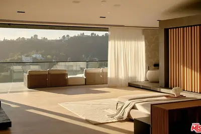 Image de Bel Air Luxury Mansion - Modern Architectural Estate at Bel Air Road