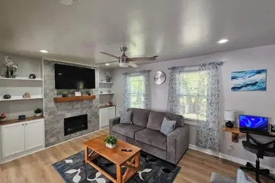 Image de Charming 3-bedroom house in welcoming Hollywood/Meggett, Sc.