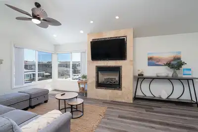 Image de In the Heart of Newport Beach Peninsula