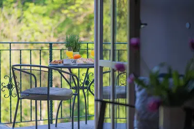 Cozy 2-bedroom apartment with Ac, WiFi in superb Zagreb