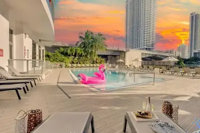 Image de Ultimate Beachside Pool + Gym\n\n