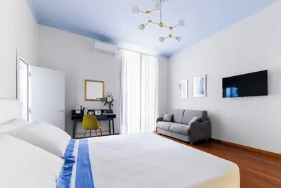 Image de Charming apartament in Napoli' historic streets, where art meets tradition