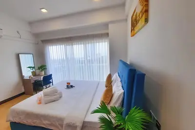 Sea Wave Luxury Apartment in Negombo