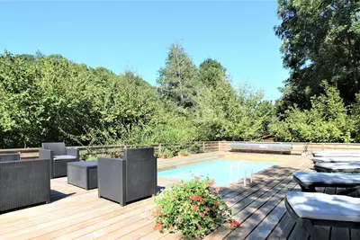 Image de Perfect Location: private, heated pool, aircon, 5 star reviews. Click for offers