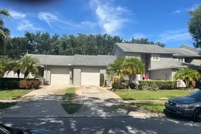 Image de Charming townhome, 2 bedrooms, 2 bath in tranquil Palm Harbor, 13 mins to beach!
