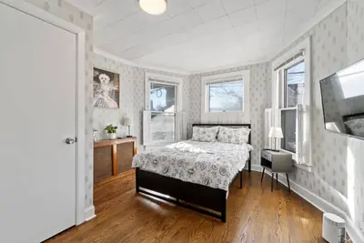Image de Sleeps 8+ | 20m to Nyc | Free Parking