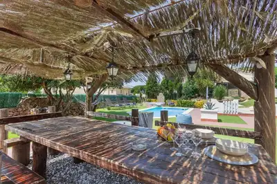Appartement dans une maison de vacances avec piscine privée, Wifi, climatisation, Tv, patio