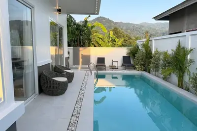 Image de Tropical retreat at Kamala pool villa with maid