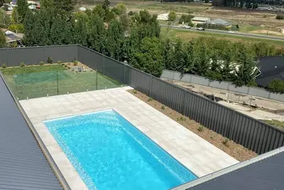 Image de Large Family Home With Whole Town Views