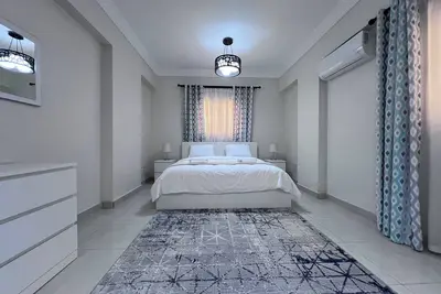 Image de Cozy Spacious 3br Apt - King Beds - with Ac & WiFi in fantastic New Cairo