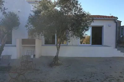Image de T2 spacieux, lumineux, climatisé avec grand jardin