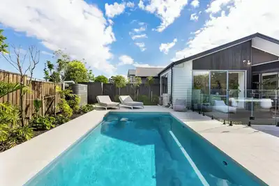 Image de Family holiday home with pool, spa, and outdoor oasis for endless relaxation!